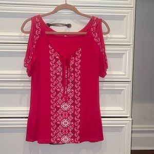 Pink, off the shoulder, patterned top! Bow in front!!